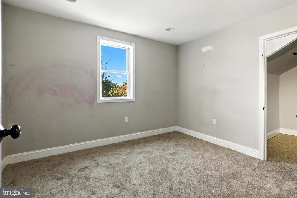 Image 28 of property listing at 4300 NORFOLK AVE, Baltimore, MD 21216