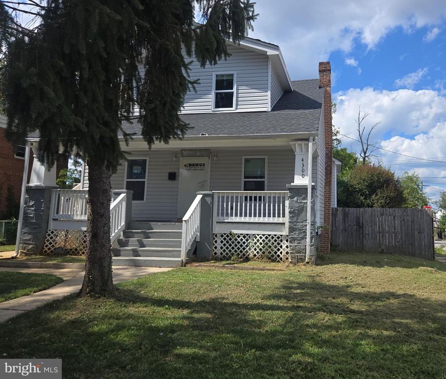 Image 3 of property listing at 4300 NORFOLK AVE, Baltimore, MD 21216