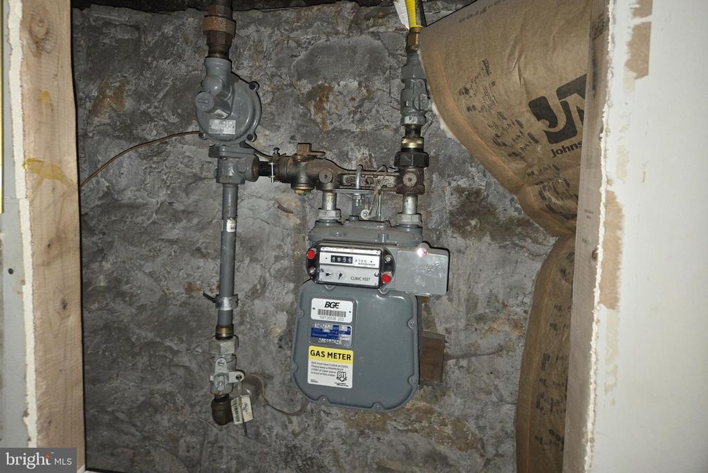 Image 34 of property listing at 4300 NORFOLK AVE, Baltimore, MD 21216