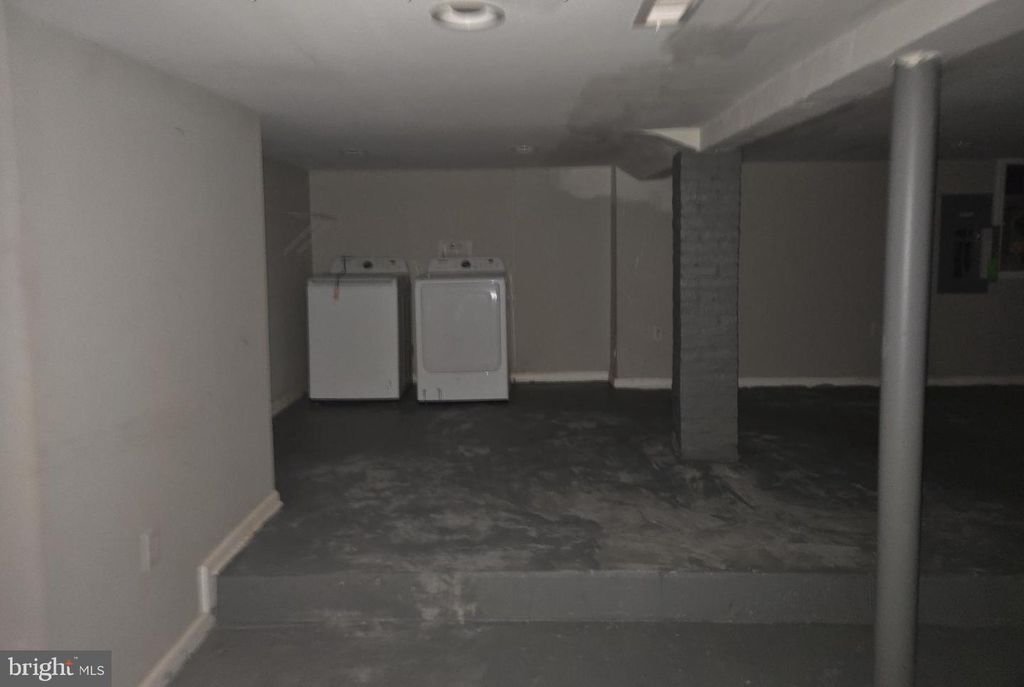 Image 37 of property listing at 4300 NORFOLK AVE, Baltimore, MD 21216
