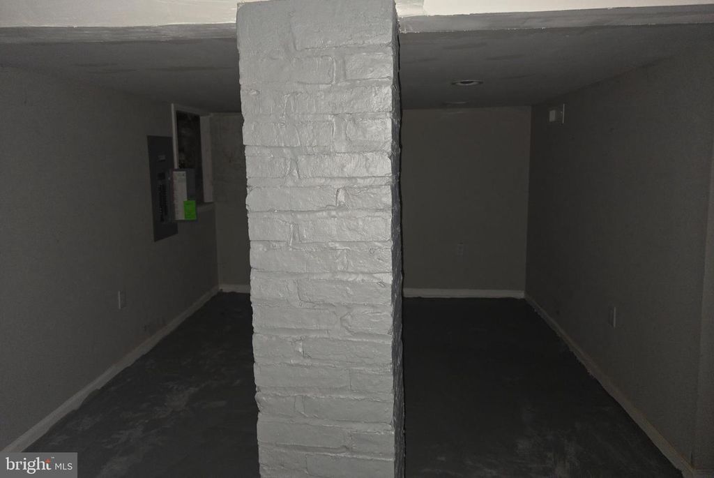 Image 38 of property listing at 4300 NORFOLK AVE, Baltimore, MD 21216