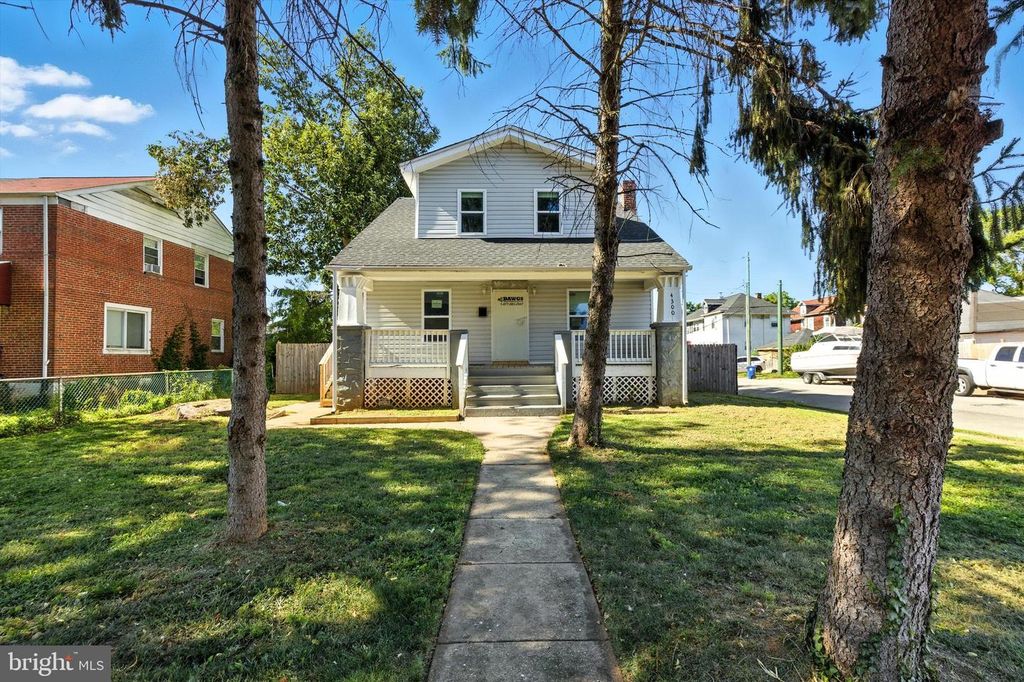 Image 5 of property listing at 4300 NORFOLK AVE, Baltimore, MD 21216