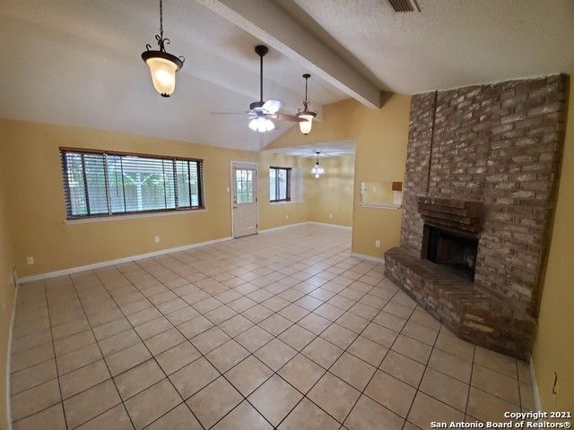 2501 CEDAR LN, Schertz, TX 78154