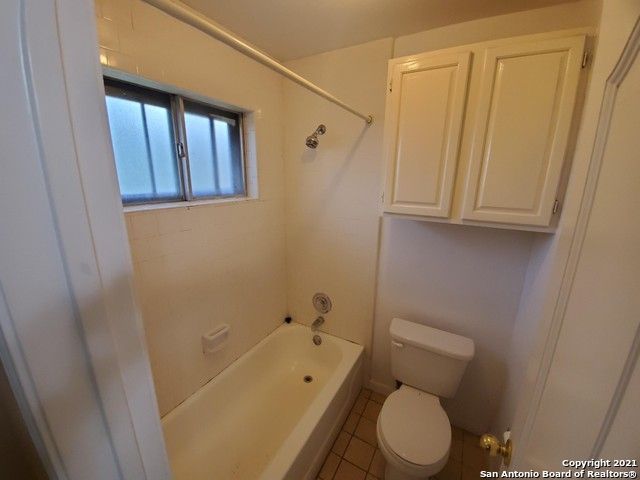 2501 CEDAR LN, Schertz, TX 78154