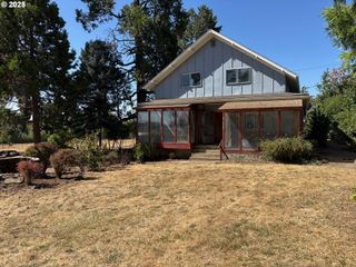 33465 IRISH Ln, Creswell, OR 97426