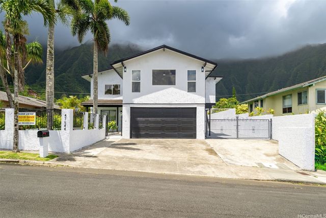 47-544 Hakuhale Street, Kaneohe, HI 96744