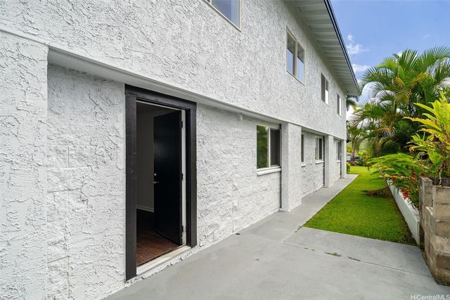47-544 Hakuhale Street, Kaneohe, HI 96744