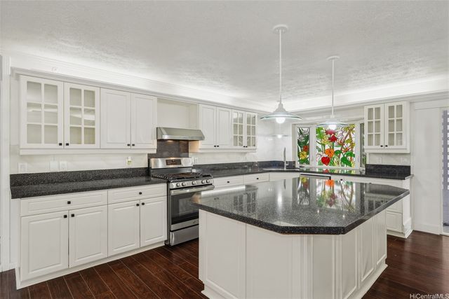 47-544 Hakuhale Street, Kaneohe, HI 96744