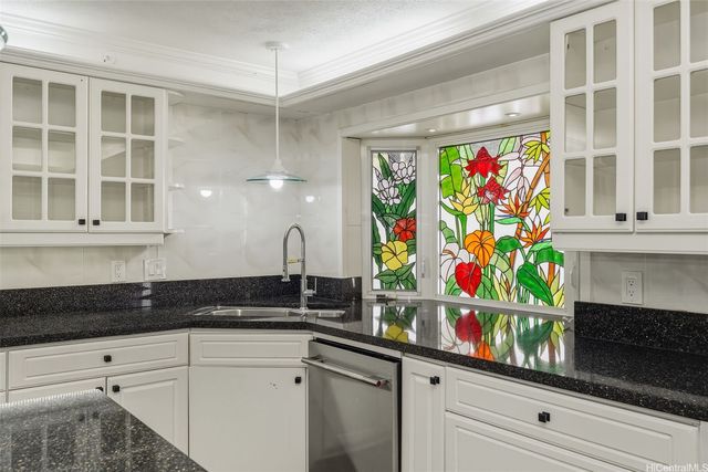 47-544 Hakuhale Street, Kaneohe, HI 96744
