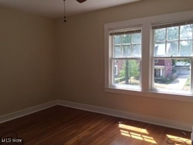 1033 Rushleigh Road, Cleveland Heights, OH 44121