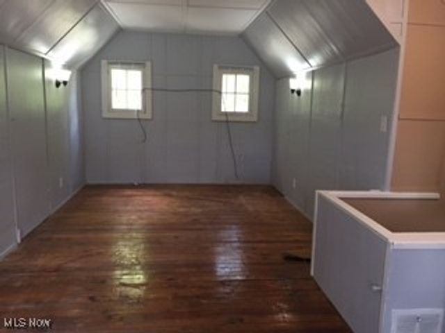 1033 Rushleigh Road, Cleveland Heights, OH 44121