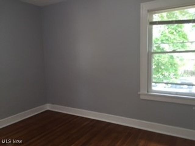 1033 Rushleigh Road, Cleveland Heights, OH 44121