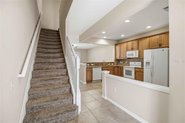 8230 72ND STREET E, Bradenton, FL 34201