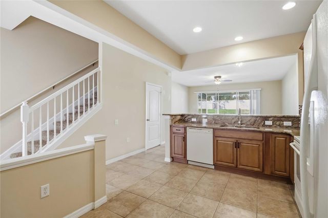 8230 72ND STREET E, Bradenton, FL 34201