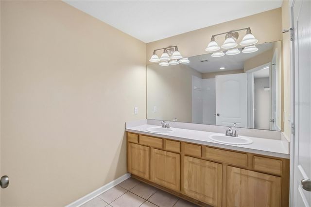 8230 72ND STREET E, Bradenton, FL 34201