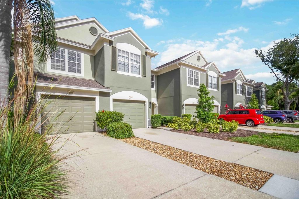 8230 72ND STREET E, Bradenton, FL 34201