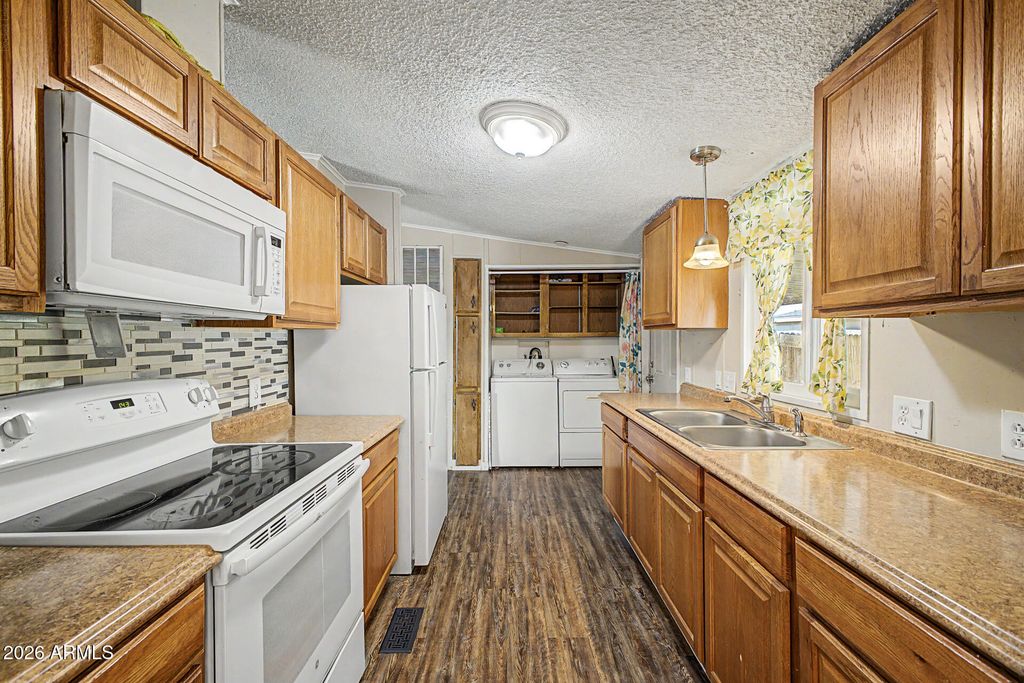 8601 N 103RD Avenue 162, Peoria, AZ 85345 — photo 2