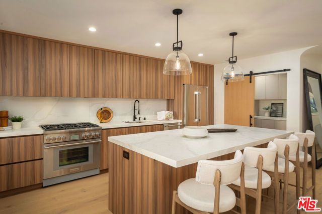 8817 Ashcroft Avenue, West Hollywood, CA 90048