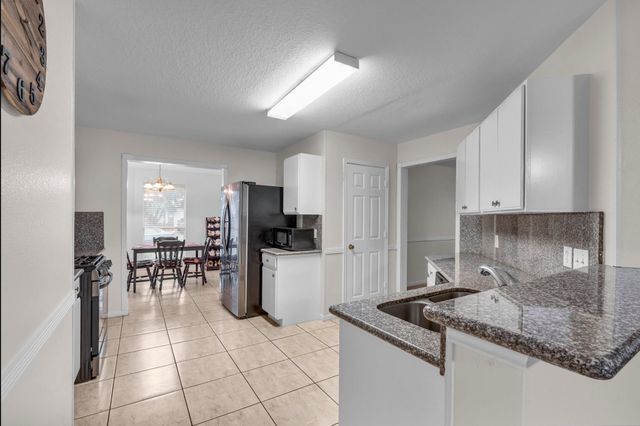 1130 Fairlane Square, Channelview, TX 77530