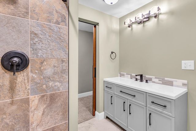 2380 O'Leary Road, Jackson, MI 49201