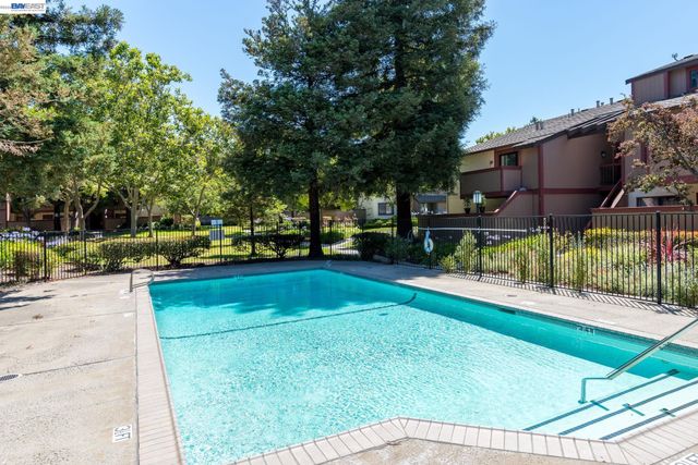 287 E Warren Ave, Fremont, CA 94539