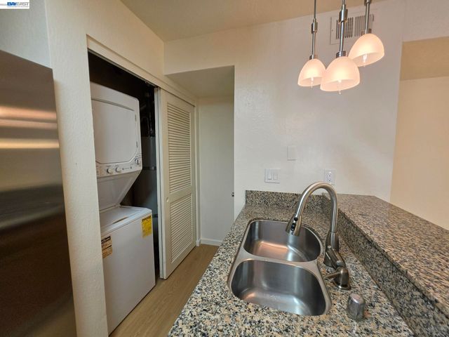 287 E Warren Ave, Fremont, CA 94539