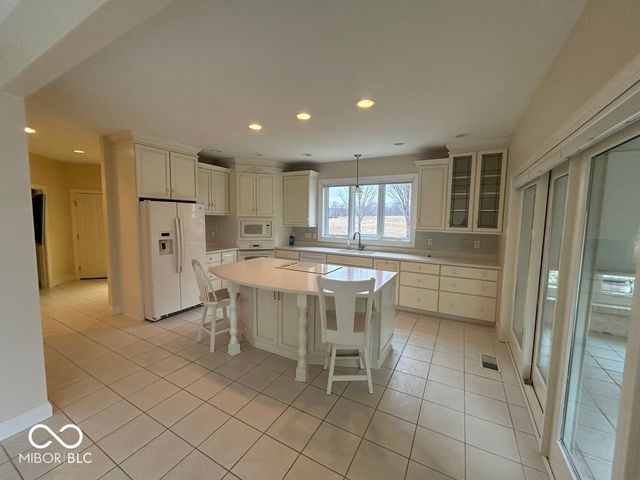 6757 W 900 S, Edinburgh, IN 46124