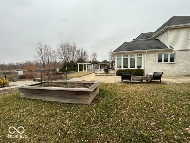 6757 W 900 S, Edinburgh, IN 46124