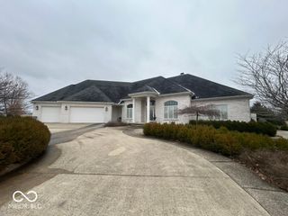 6757 W 900 S, Edinburgh, IN 46124