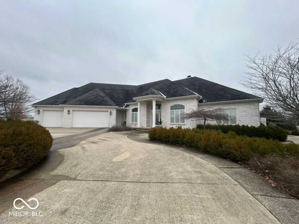 6757 W 900 S, Edinburgh, IN 46124