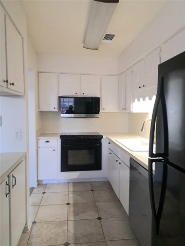 955 Roaring Springs Road, Fort Worth, TX 76114