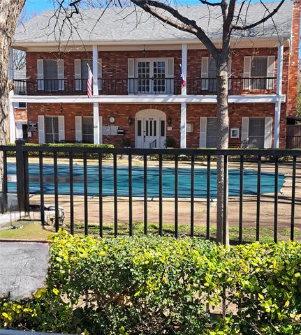 955 Roaring Springs Road, Fort Worth, TX 76114