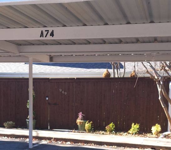 955 Roaring Springs Road, Fort Worth, TX 76114