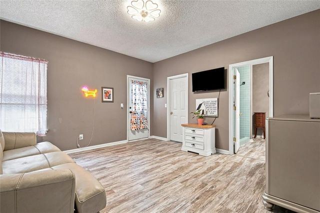 724 S Woodson Lane, Gardner, KS 66030