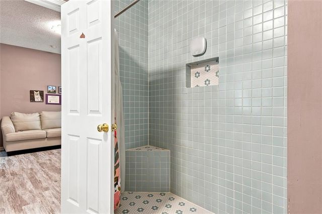 724 S Woodson Lane, Gardner, KS 66030
