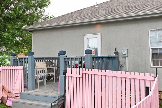 724 S Woodson Lane, Gardner, KS 66030