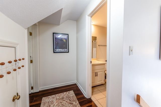 111 Lakeland Drive D, Hartford, VT 05059