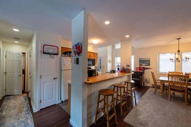 111 Lakeland Drive D, Hartford, VT 05059