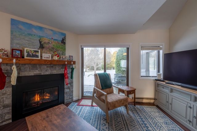 111 Lakeland Drive D, Hartford, VT 05059