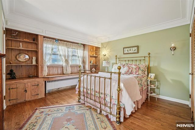 170 Hickory Avenue, Tenafly, NJ 07670