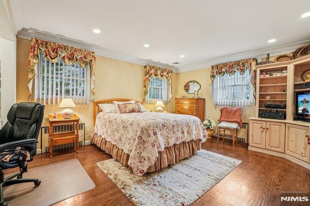 170 Hickory Avenue, Tenafly, NJ 07670