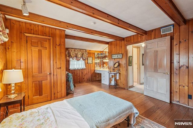 170 Hickory Avenue, Tenafly, NJ 07670