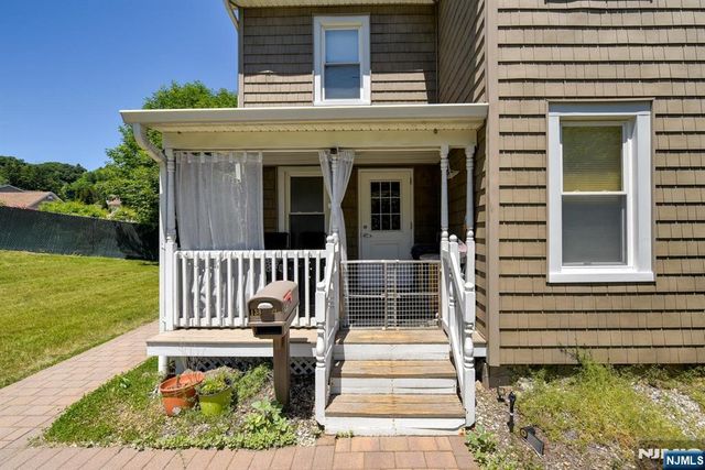 138 Hamburg Turnpike, Bloomingdale, NJ 07403