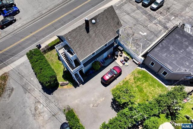 138 Hamburg Turnpike, Bloomingdale, NJ 07403