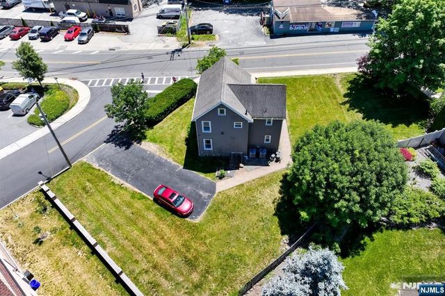 138 Hamburg Turnpike, Bloomingdale, NJ 07403