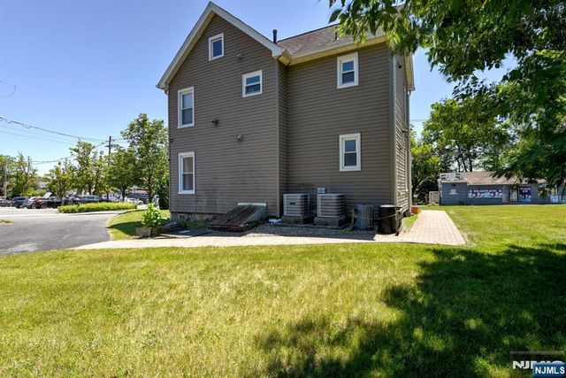 138 Hamburg Turnpike, Bloomingdale, NJ 07403