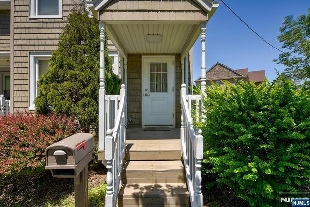 138 Hamburg Turnpike, Bloomingdale, NJ 07403