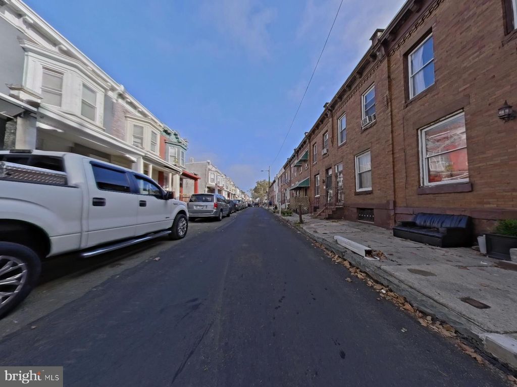 Image 3 of property listing at 2827 N JUDSON ST, Philadelphia, PA 19132