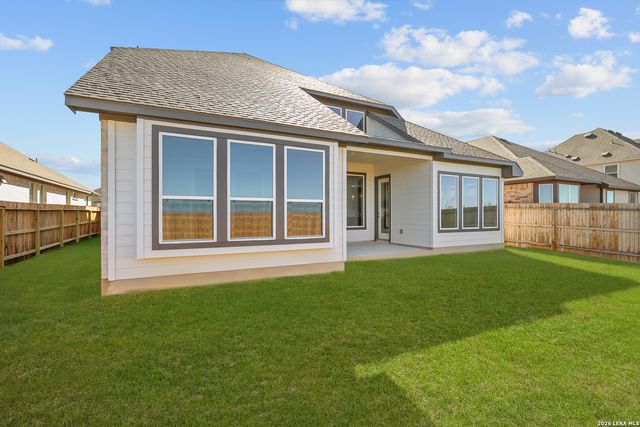 123 Heidi Hill, Castroville, TX 78009