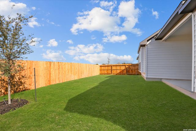 123 Heidi Hill, Castroville, TX 78009